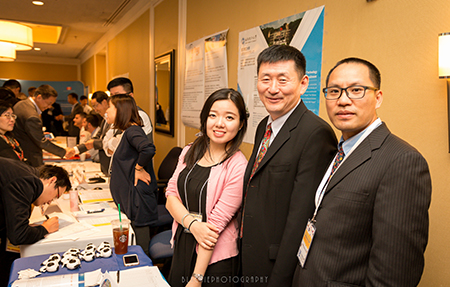 玩彩网SAPA年会代表：左→右： 刘雯颖博士、汪俊博士、王建峰博士