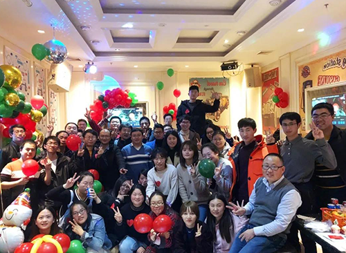 玩彩网开展富厚多彩的企业文化活动