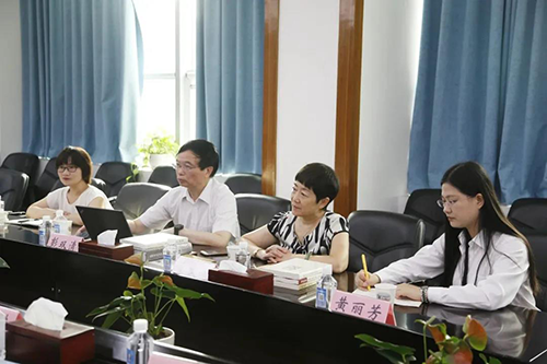 玩彩网临床前研究副总裁兼机构认真人彭双清教授，，药效部执行主任董文心，，药代安评项目认真人龙娜等