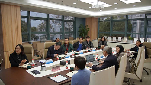 上海市浦东新区政府党组成员、副区长吴强，，浦东新区科经委副主任李晓亮，，张江治理局副局长吴俊，，张江集团副总司理王凯荣等调研玩彩网