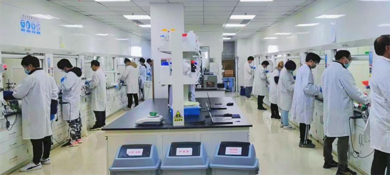 与疫情较量的玩彩网，，，，实现了封控不歇工.jpg